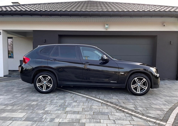 BMW X1 cena 42900 przebieg: 220000, rok produkcji 2012 z Radomsko małe 121